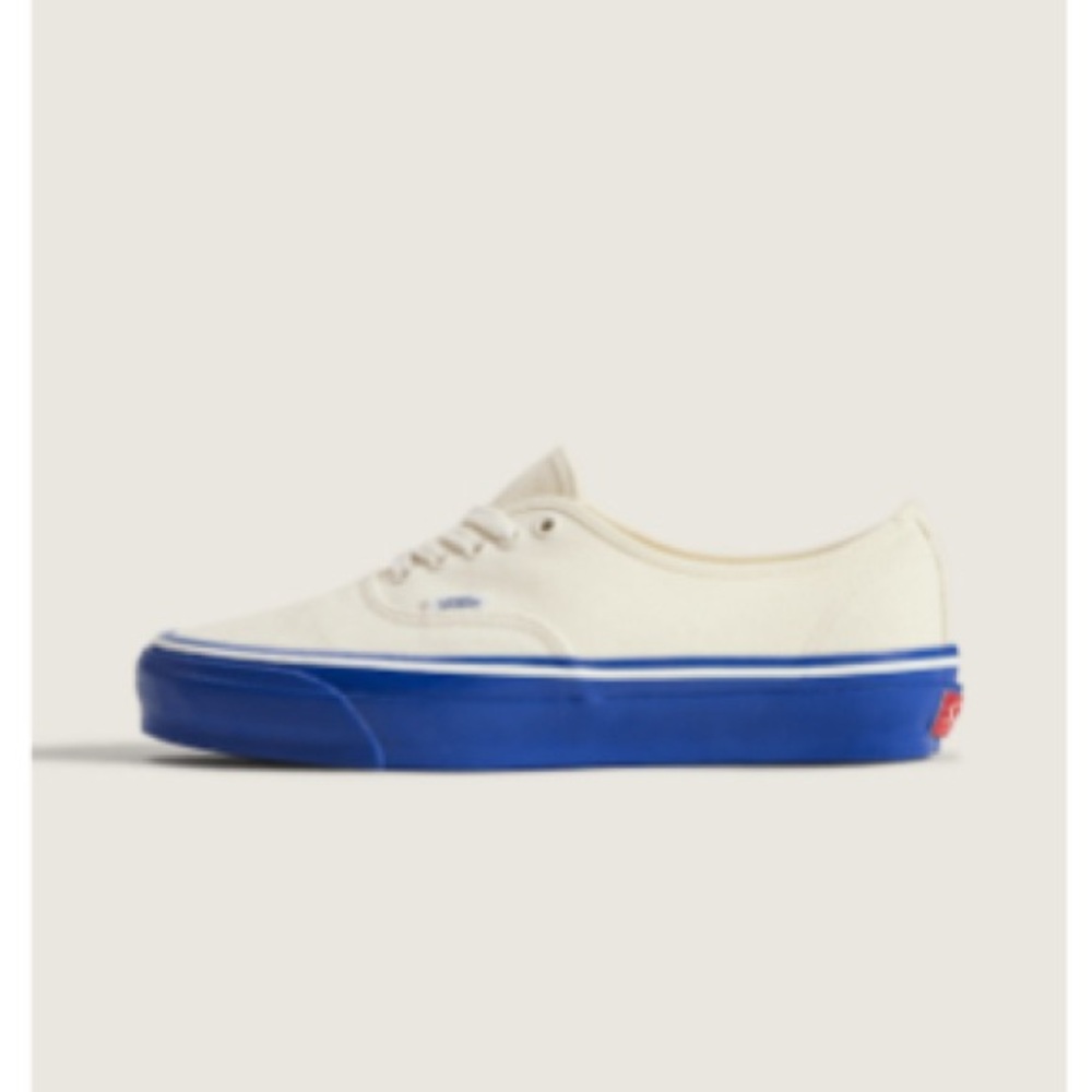 Vans premium authentic duck canvas. Women’s 8
Men’s 6.5